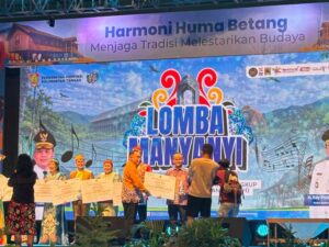 Dosen IAKN Palangka Raya Raih Juara 1 Lomba Menyanyi Solo HUT ke-69 Provinsi Kalimantan Tengah