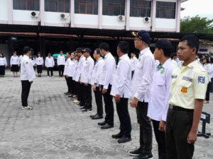 Apel Senin IAKN Palangka Raya Tekankan Disiplin Kerja dan Komitmen Bersama Sukseskan PMB Jalur Mandiri