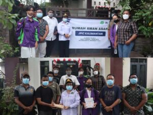 IAKN Palangka Raya dan Jejaring Komunitas Bangun Rumah Aman Asap dan Salurkan Bantuan Darurat Karhutla