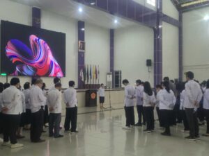 Pimpin Apel IAKN Palangka Raya, Ika Agustina, S.E., M.Si., Sampaikan Evaluasi Kedisiplinan Staf