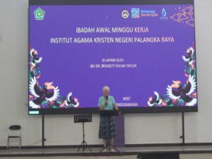 IAKN Palangka Raya Diajak Menjadikan Pekerjaan Sebagai Berkat dalam Ibadah Kampus Bersama Dr. Vivian Bridget Taylor